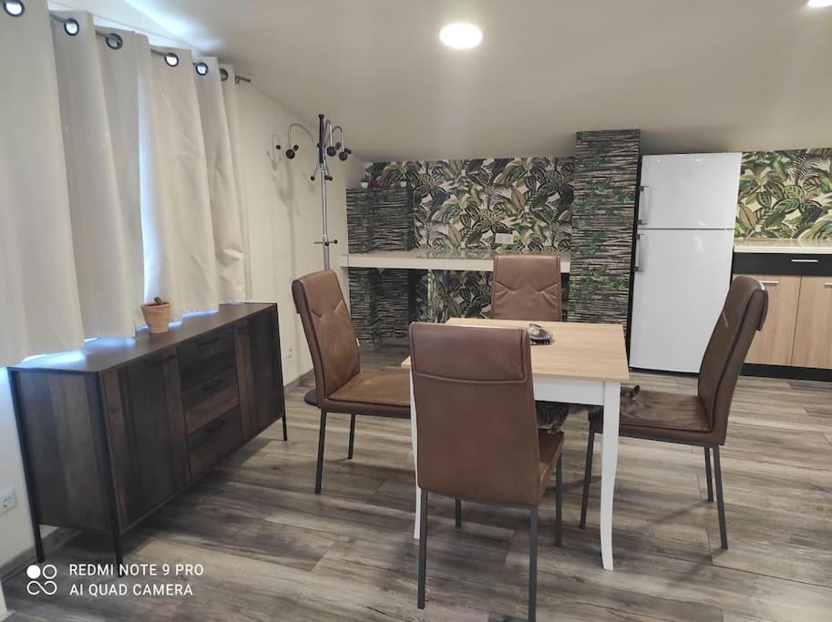 Ferienwohnung Σοφίτα Καλλύνω Thessaloniki Exterior foto